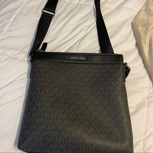 Michael Kors Crossbody Bag